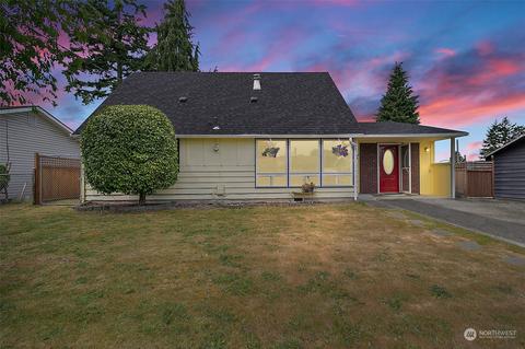 25817 19th Ave S, Des Moines, WA 98198