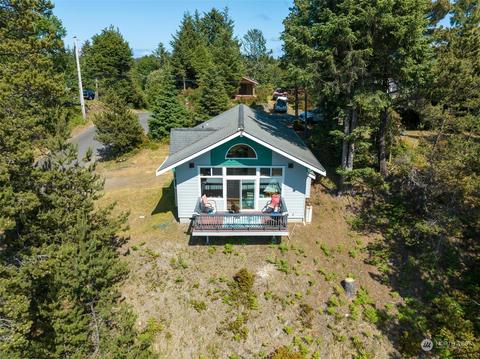 27907 K Pl, Ocean Park, WA 98640