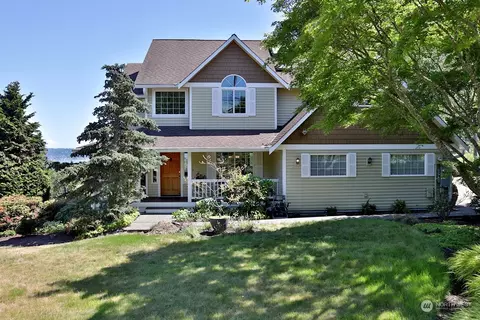6471 Anderson Rd, Clinton, WA 98236