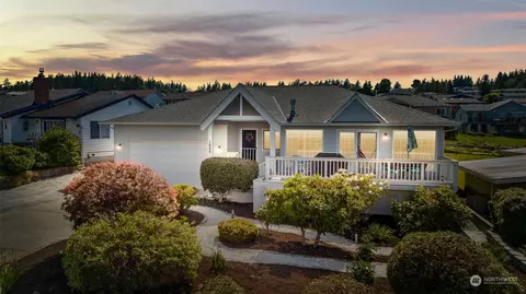 1486 E Camano Dr, Camano Island, WA 98282