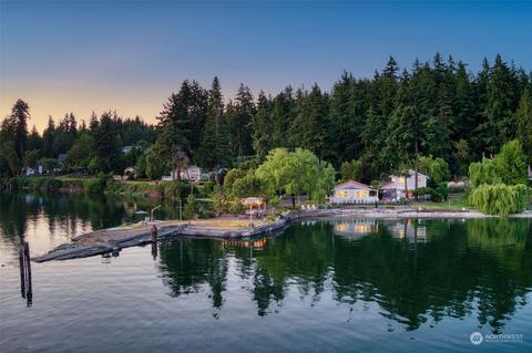 16433 Lemolo Shore Dr NE, Poulsbo, WA 98370