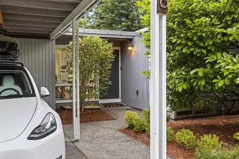 12416 NE 110th Pl, Kirkland, WA 98033