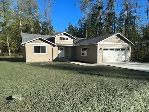 2031 Virginia Ave, Coupeville, WA 98239