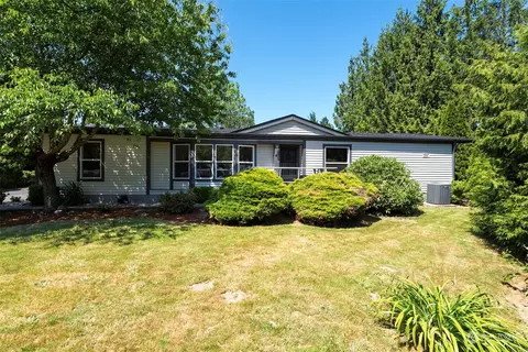 48 Veys Dr, Kelso, WA 98626