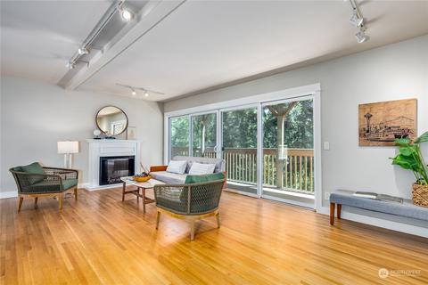 465 Winslow Way E #215, Bainbridge Island, WA 98110