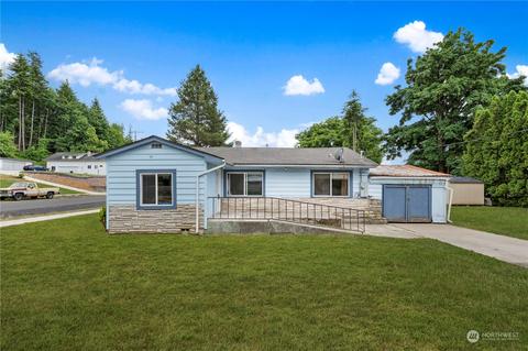 105 SE Gruber St, Winlock, WA 98596