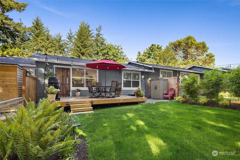 1574 Parkview Dr NE #11, Bainbridge Island, WA 98110