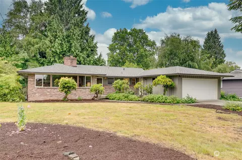 4231 94th Ave SE, Mercer Island, WA 98040