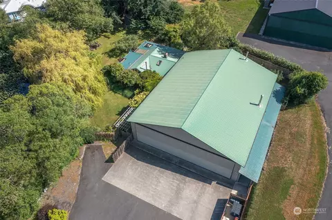 162 Aviator Dr, Eastsound, WA 98245