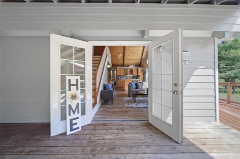 310 E Quartz Ln, Shelton, WA 98584