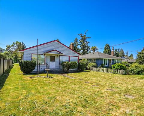 2305 11th St, Anacortes, WA 98221