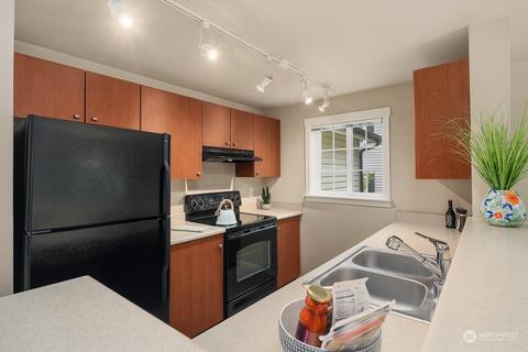12404 E Gibson Rd #B201, Everett, WA 98204 photo 9