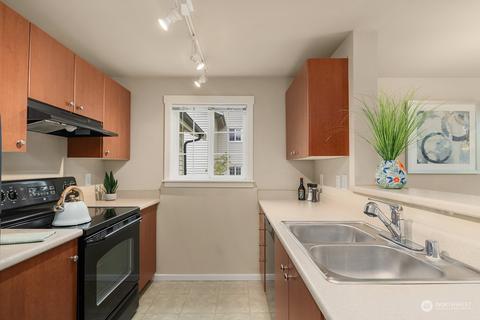 12404 E Gibson Rd #B201, Everett, WA 98204 photo 8