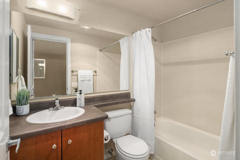 12404 E Gibson Rd #B201, Everett, WA 98204 photo 18