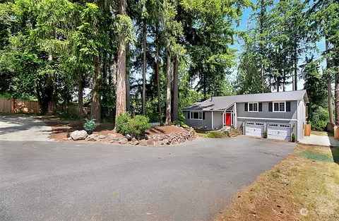 907 Harvest Rd, Bothell, WA 98012