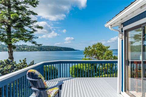 1643 Hazen Shores Ct, Freeland, WA 98249