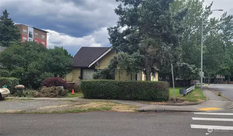 928 W Harrison St, Kent, WA 98032