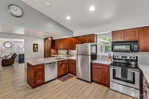 11604 37th Dr SE, Everett, WA 98208 photo 14