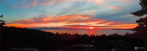 7397 Braemar Dr, Edmonds, WA 98026