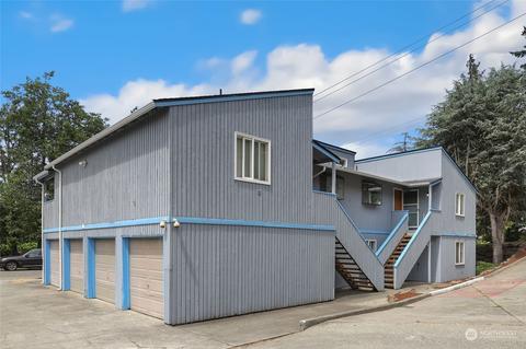 2605 S 240th St, Des Moines, WA 98198