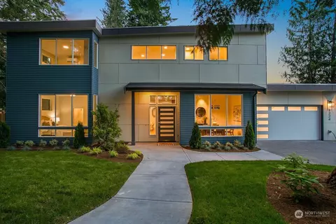 1224 NE 130th St, Seattle, WA 98125
