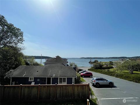 1199 SE 9th Ave #203, Oak Harbor, WA 98277