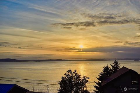 2305 Hughes Ave SW, Seattle, WA 98116