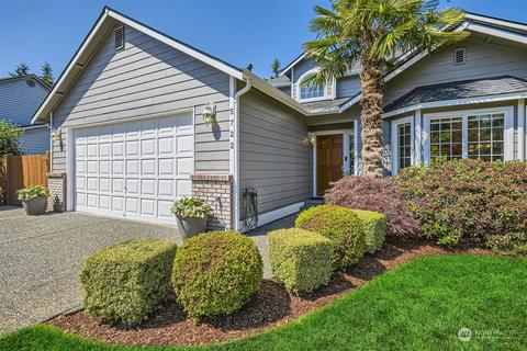 5722 Hillpointe Cir, Lynnwood, WA 98037