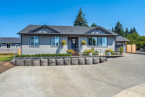 206 Fenway Ct, Chehalis, WA 98532
