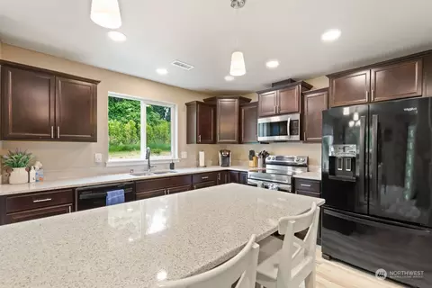 290 E Robbins Rd, Grapeview, WA 98546 photo 9