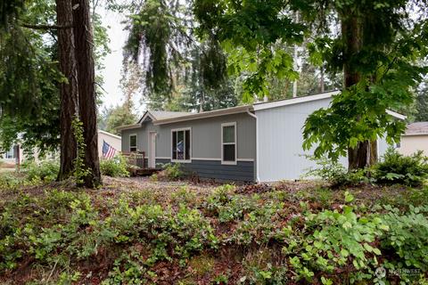 19112 21st St SW, Lakebay, WA 98349