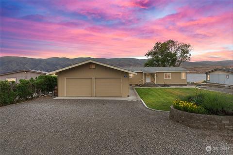 706 Washington Pl SW, Mattawa, WA 99349