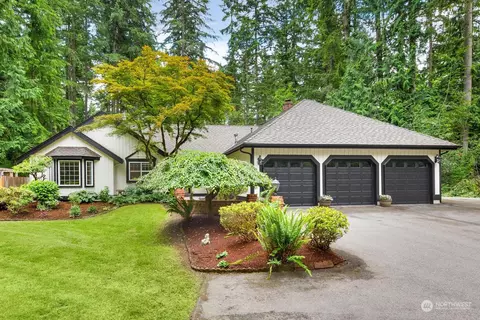 23911 NE 75th St, Redmond, WA 98053