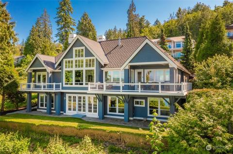 5470 Pine Sisken Rd, Blaine, WA 98230