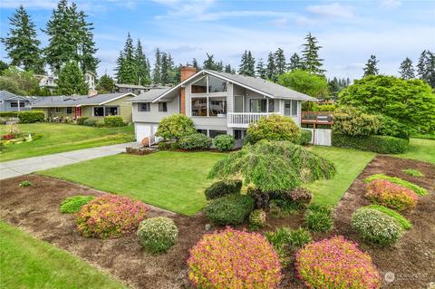 803 9th St, Mukilteo, WA 98275