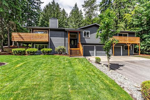 17626 50th St E, Lake Tapps, WA 98391