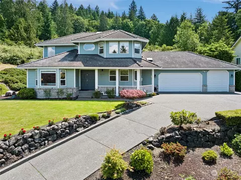 4566 Benita Pl NE, Bremerton, WA 98310