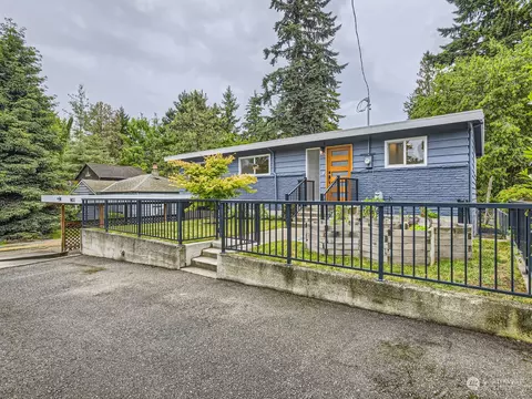14037 Stone Ave N, Seattle, WA 98133