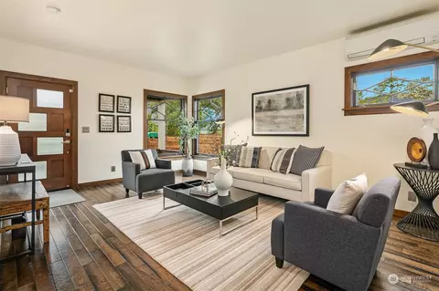 751 N 70th St, Seattle, WA 98103 photo 9