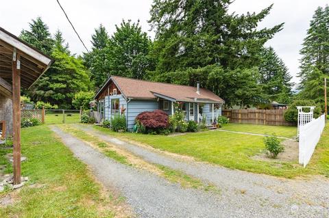 5218 Galbraith Rd, Acme, WA 98220