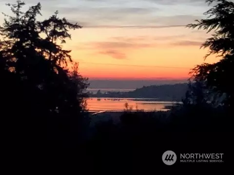49 Kinkaid Dr, Coupeville, WA 98239