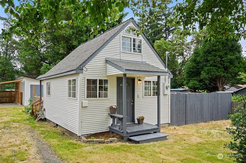 11038 3rd Ave S, Seattle, WA 98168