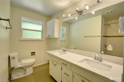 4608 Strumme Rd, Bothell, WA 98012 photo 14