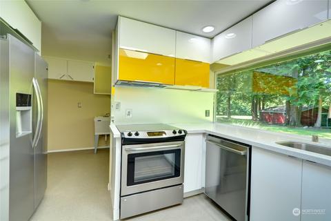 4608 Strumme Rd, Bothell, WA 98012 photo 11
