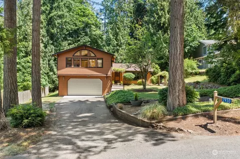 7930 University Point Cir NE, Bremerton, WA 98311