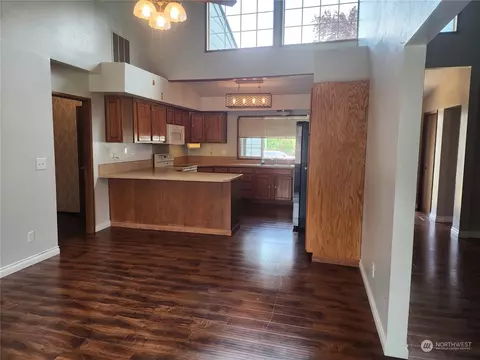 3109 Marigold St, Longview, WA 98632 photo 11