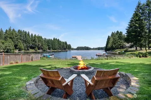 81 E Carr Pl W, Shelton, WA 98584