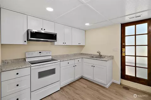 2606 E 13th St, Bremerton, WA 98310 photo 26