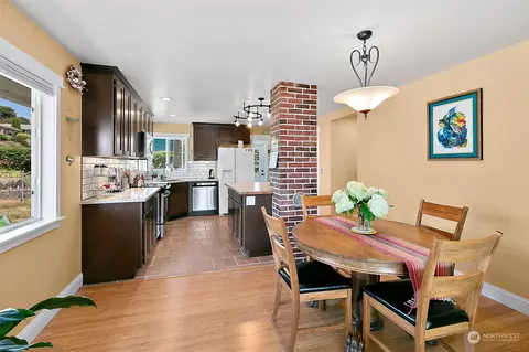 2606 E 13th St, Bremerton, WA 98310 photo 6