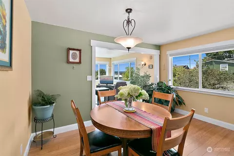 2606 E 13th St, Bremerton, WA 98310 photo 8